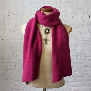 Bergdorf Goodman Vintage Hot Pink Cashmere Luxury Scarf Fuzzy Magenta Shawl Wrap
